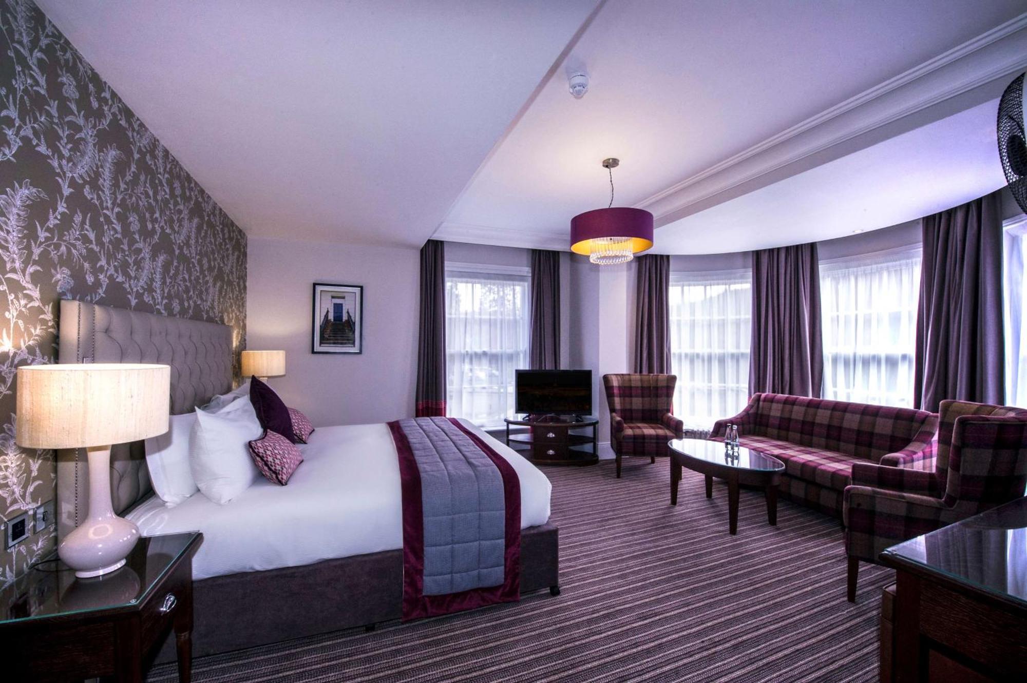 Doubletree By Hilton Cheltenham-Cotswolds Exterior foto