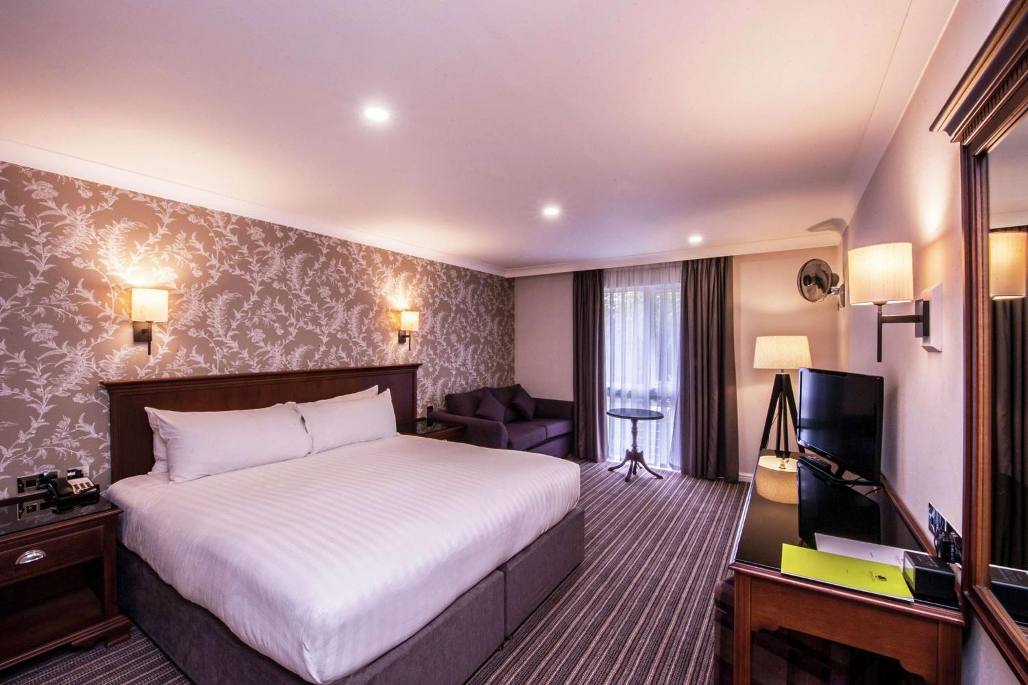 Doubletree By Hilton Cheltenham-Cotswolds Exterior foto