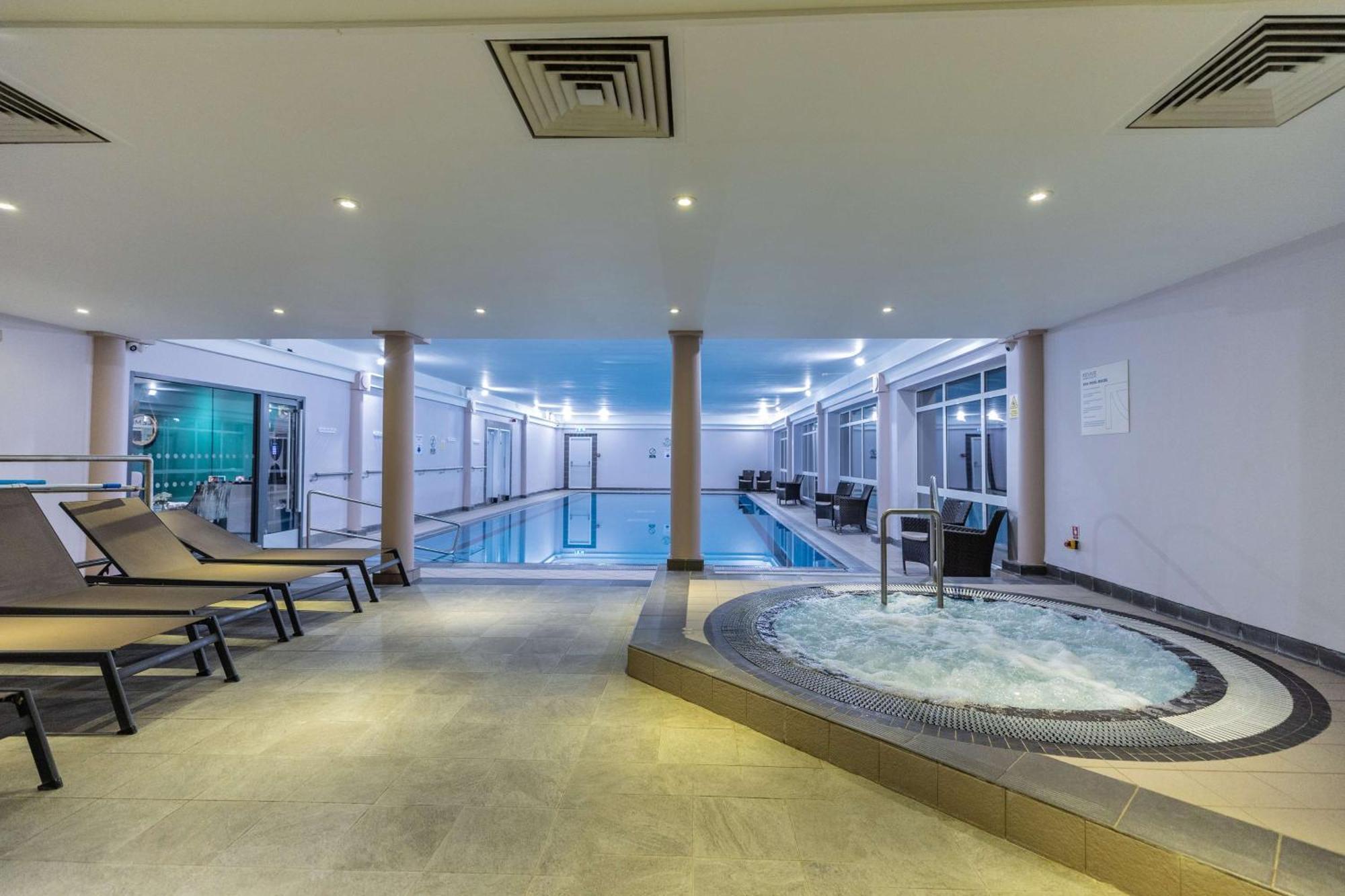 Doubletree By Hilton Cheltenham-Cotswolds Exterior foto